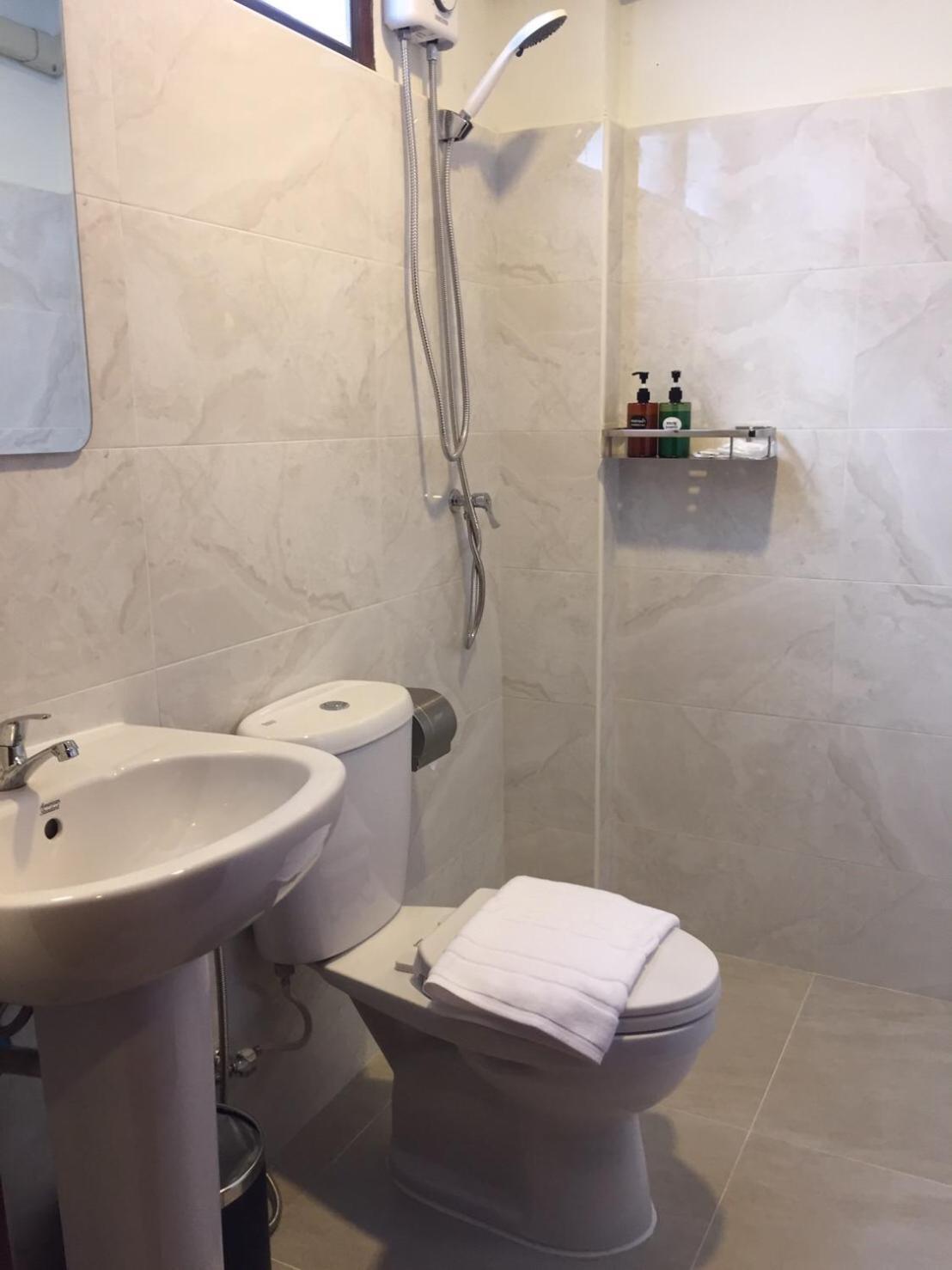Ben Guesthouse Чианграй Экстерьер фото