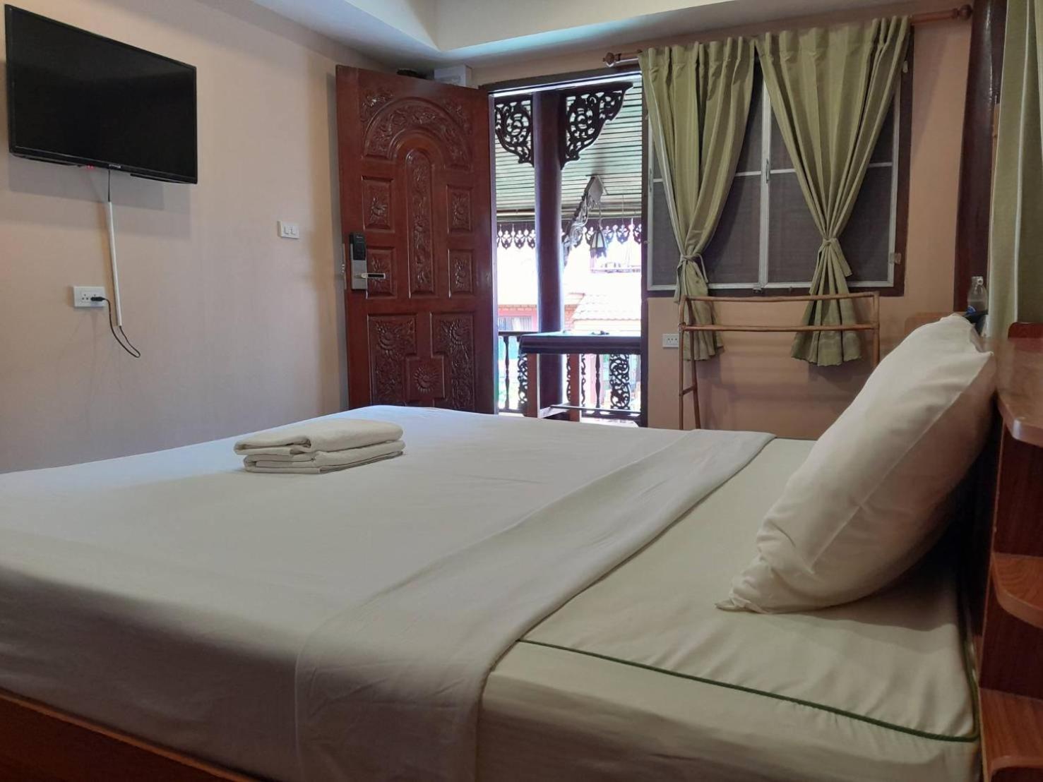 Ben Guesthouse Чианграй Экстерьер фото