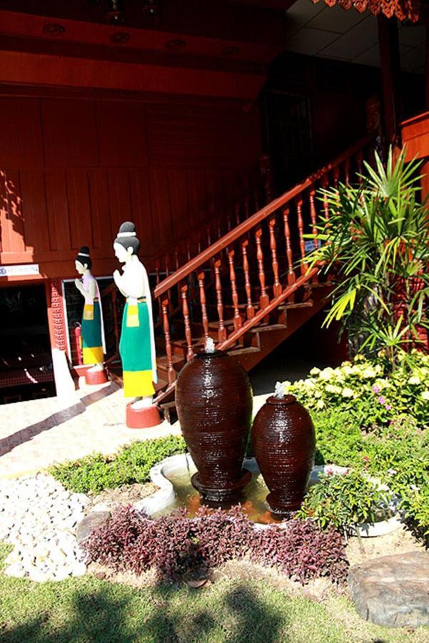 Ben Guesthouse Чианграй Экстерьер фото